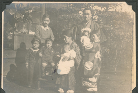 Family of seven (ddr-densho-433-804)