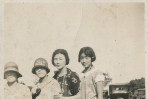 Takahashi twins and Negi sisters (ddr-densho-357-18)