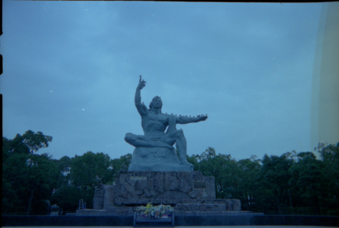 Peace Statue (ddr-densho-426-546)