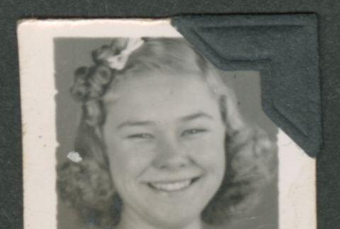 Portrait of girl (ddr-densho-550-196)