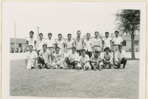 completed group of inductees (ddr-densho-37-1697)
