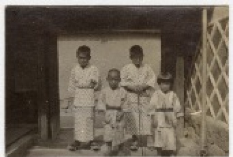 Yasui kids in Japan (ddr-densho-259-616)