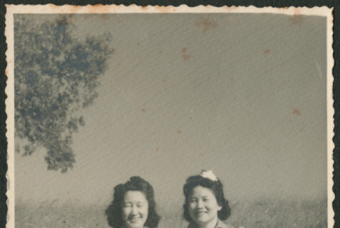 Sisters Sumi - Hede (ddr-densho-378-1062)
