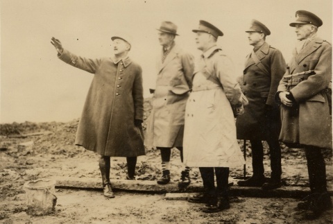 Neville Chamberlain visiting the Western front with General Gort (ddr-njpa-1-28)