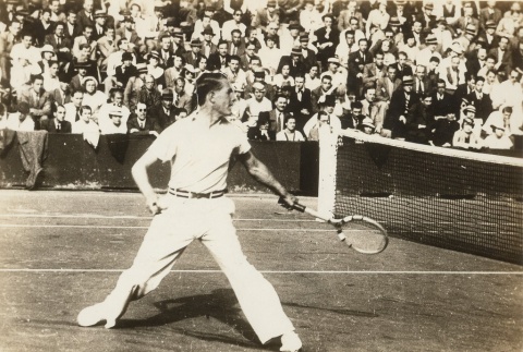 Gottfried von Cramm playing tennis (ddr-njpa-1-2345)