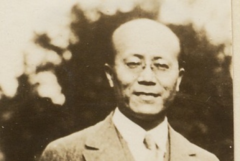 Man standing (ddr-njpa-1-436)