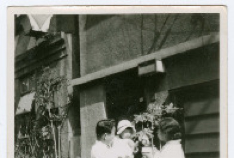 family photo (ddr-densho-378-1148)