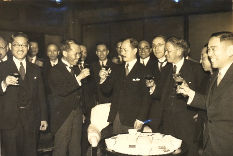 Men raising a toast (ddr-njpa-4-2831)