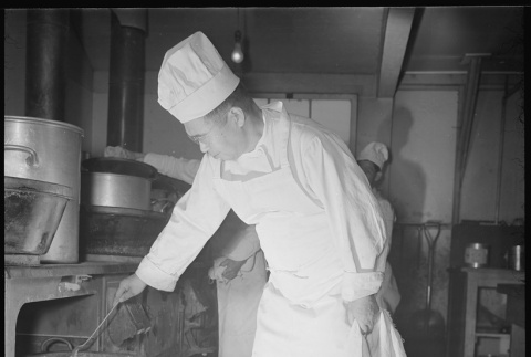 Japanese Americans preparing lunch (ddr-densho-37-331)
