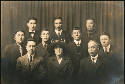 Group photograph of the Bitows and others (ddr-densho-395-62)