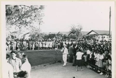 Crowd send off (ddr-densho-37-1500)