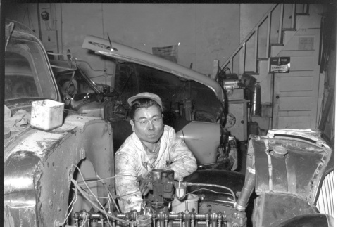 Car Engine Repair (ddr-one-1-639)