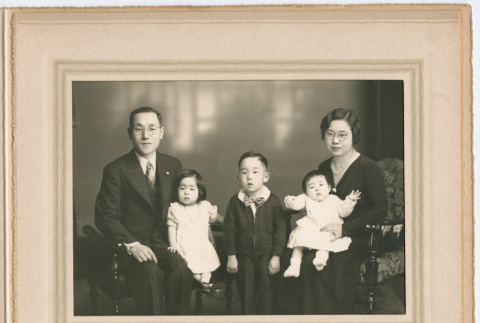 Japanese American family (ddr-densho-26-153)