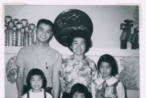 Tsuyoshi Nakahara's family (ddr-densho-477-355)