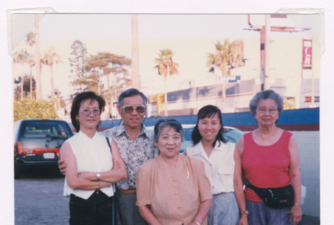 Tobe family photo with Mitzi Isoshima (ddr-densho-477-538)