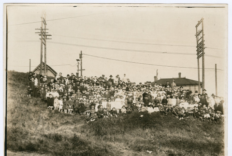 Large group of families (ddr-densho-474-43)