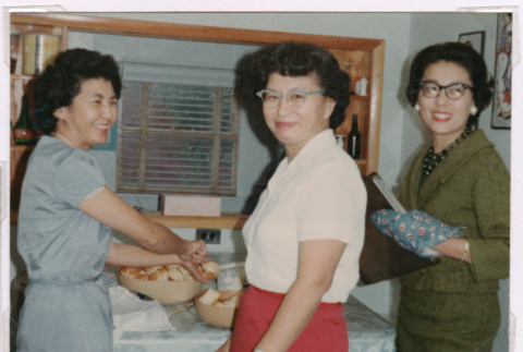 Mitzi Isoshima with sisters-in-law (ddr-densho-477-366)