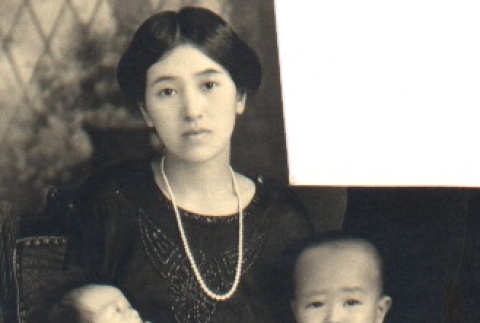 Portrait of a woman and her sons (ddr-njpa-4-220)