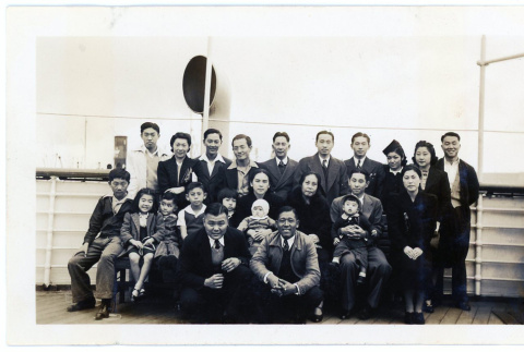 Group photo (ddr-densho-373-30)