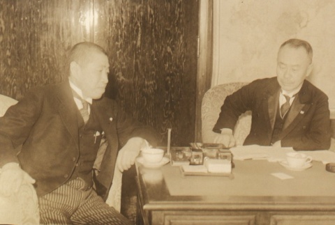 Masanori Katsu meeting with another government official (ddr-njpa-4-661)