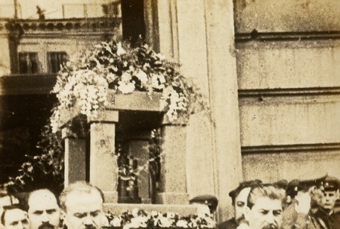 (Left to right) Vyacheslav Molotov and Joseph Stalin carrying Maxim Gorky's coffin (ddr-njpa-1-462)