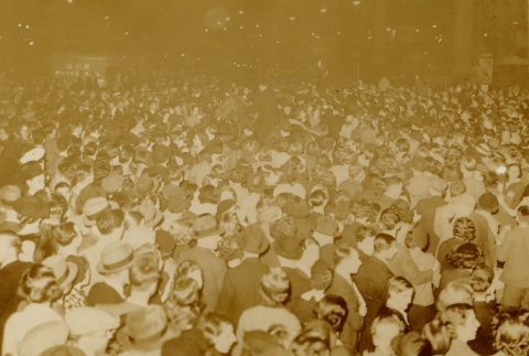 View of a crowd (ddr-njpa-1-2052)