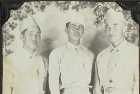 Three Japanese American soldiers (ddr-densho-201-315)