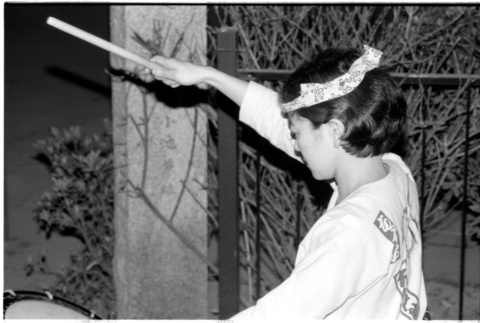 Chizuko performing taiko (ddr-densho-1007-1193)
