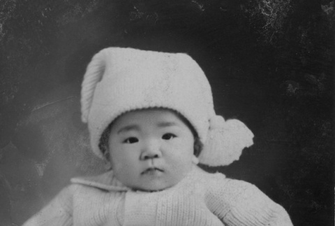 Postcard of Tom Kubota as a baby with Japanese writing on the reverse (ddr-densho-354-389)