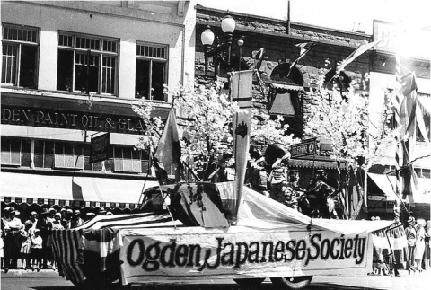 Ogden Japanese Society parade float (ddr-densho-162-30)