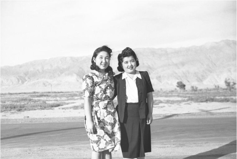 Two Nisei women (ddr-densho-153-309)
