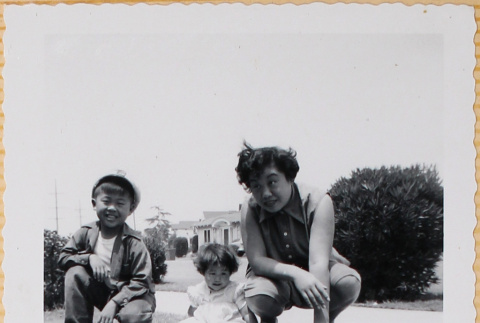 Yoshiko Shiomi with William and Susan Shiomi (ddr-densho-522-230)