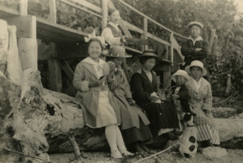 Japanese Americans on an outing (ddr-densho-182-128)