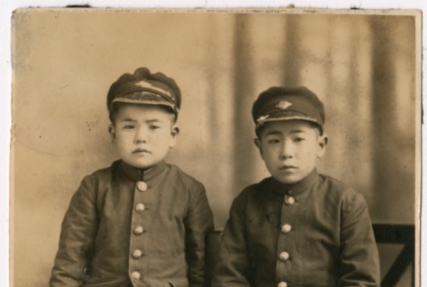 Portrait of Japanese boys (ddr-densho-325-209)