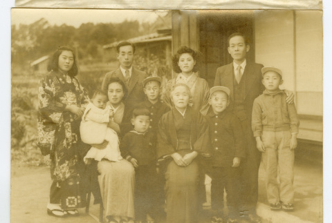 [Photograph of Minoru Sasaki's family in Japan] (ddr-csujad-5-229)