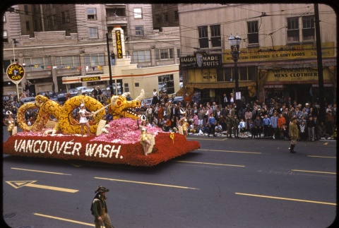Portland Rose Festival Parade- float 32 