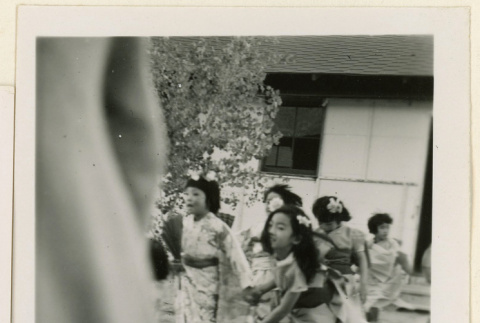 Girls in kimonos (ddr-densho-37-1289)
