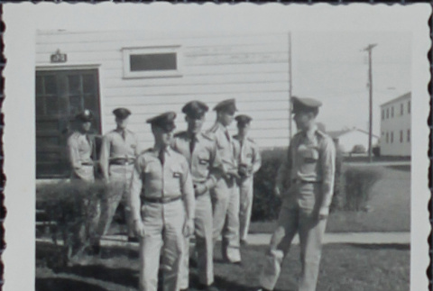 Servicemen at the Radar Observer School (ddr-densho-321-1271)