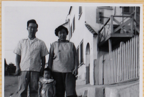 Hardy, Yoshiko and Susan Shiomi (ddr-densho-522-277)