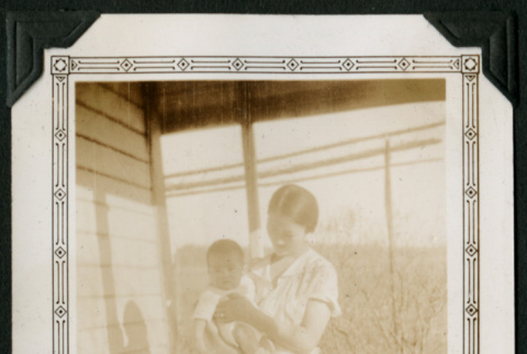 Woman and child (ddr-densho-359-904)