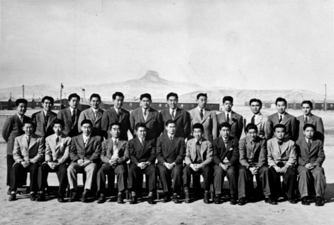 Army recruits from Heart Mountain (ddr-densho-1007-436)