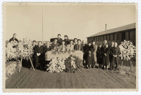 Funeral conducted by Reverend Terao (ddr-sbbt-2-22)