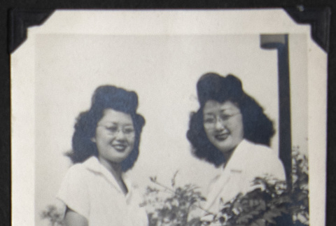 Yamashita twins (ddr-densho-542-604)