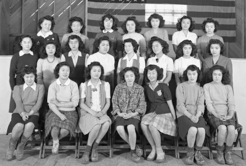 Class photo in an auditorium (ddr-fom-1-504)
