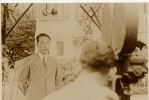 Wang Jingwei being filmed giving a speech (ddr-njpa-1-1085)