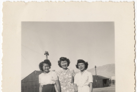 Masa Ogawa with two friends in Manzanar (ddr-densho-420-16)