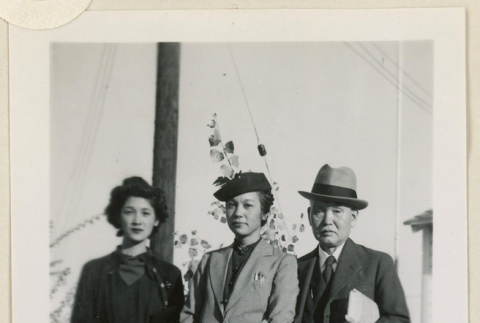 Dr. and Mrs. Ichioka and sister (ddr-densho-37-870)