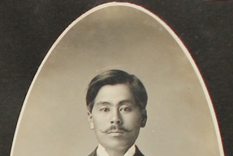 Portrait of Nikkei man (ddr-densho-259-405)