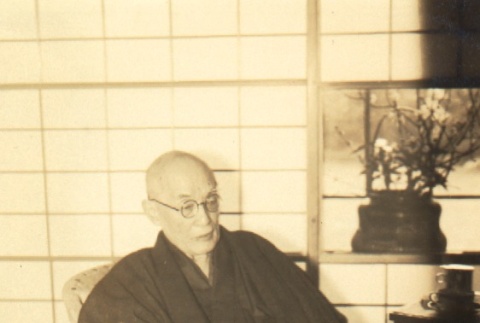 Nobuaki Makino and an ink painting (ddr-njpa-4-1014)
