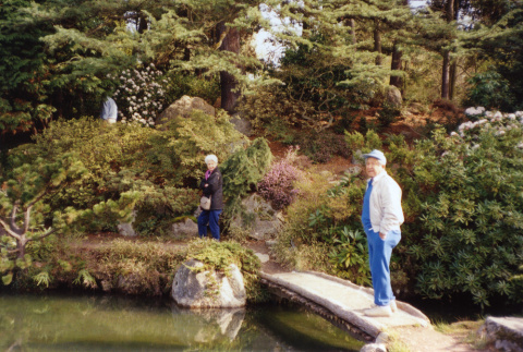 Tom and Amy Kubota in the Garden (ddr-densho-354-422)